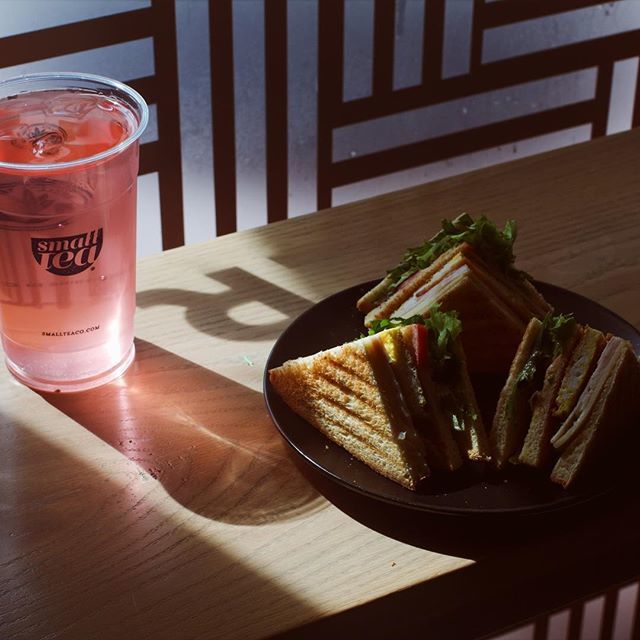 SmallTeaCo's tweet photo. When the sun 🌞 lights up your favorite lunch.... •
•
•
•
•
#smalltea #smallteaco #miami #coralgables #teahouse #teabar #tealounge #teashop #besttea #smallteabigheart #letlifesteepalittle #tea #teatime  #tealife #ilovetea #teaaddict #tealover  #he… https://t.co/yqsDwPgaUd https://t.co/YPsH2HKKtt