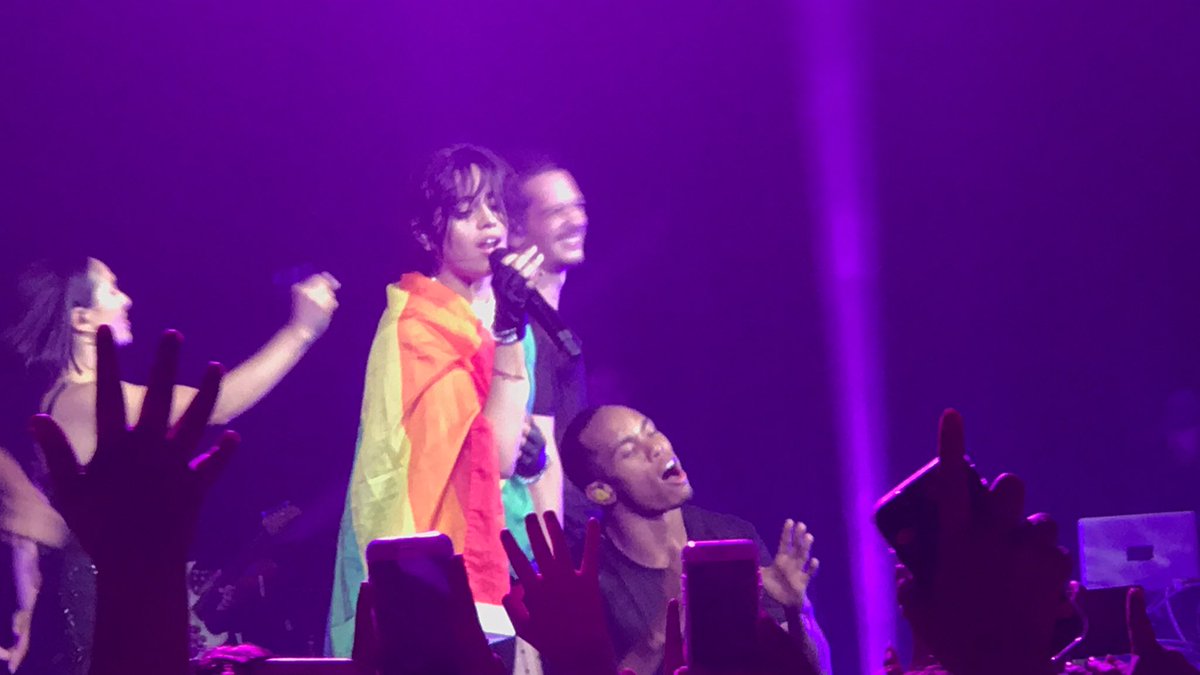 CCabelloNews's tweet photo. Camila on stage at the #NBTSTourBirmingham (via @JaureguiZdrenka) https://t.co/JNpA2uK4fW