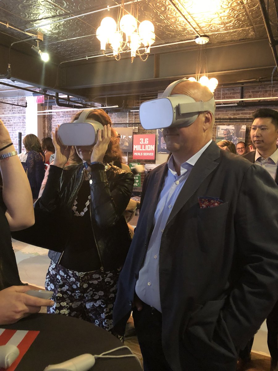 joseandresgroup's tweet photo. .@andrewzimmern and @fwscout at Puerto Rico House #DineNDash seeing what it was like to be there with #ChefsForPuertoRico @WCKitchen @chefjoseandres #VirtualReality https://t.co/BDfSzZSA8p
