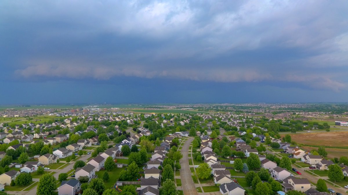 AnchorTech_ATC's tweet image. Storm Cell making its way into Ankeny. Winds are picking up, and a nice temp drop. @CityOfAnkeny @EdWilsonWX13HD