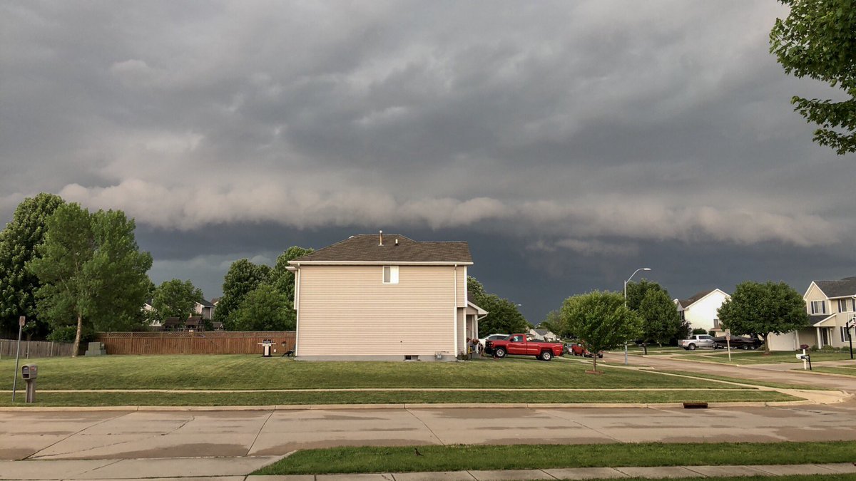 AnchorTech_ATC's tweet image. Storm Cell making its way into Ankeny. Winds are picking up, and a nice temp drop. @CityOfAnkeny @EdWilsonWX13HD