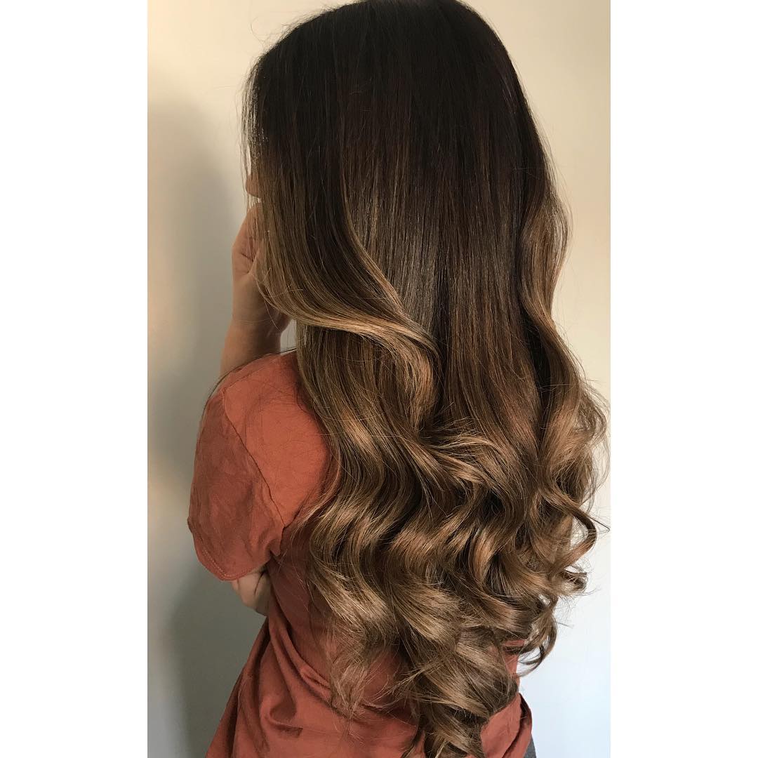 WellaEducation's tweet photo. Blondes don't have all the fun. See for yourself at the Introduction to the Art of Balayage on June 10th at the π #WellaStudioLA -->https://t.co/3P3wLXIYAL @holly_hair3 #WellaHair #WellaLife #WellaEducation #StylistSpotlight https://t.co/UmyEeV0Iry