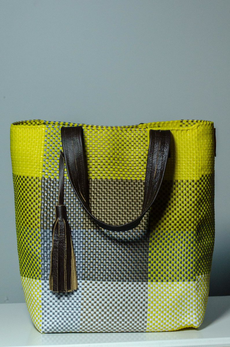 MasAmor_Store's tweet photo. Excited for #accessoriestheshow @javitscenter June 10-12 #lonuestroline will be making its debut. #handbags #madebykindandcreativehands https://t.co/5xDryJrziK