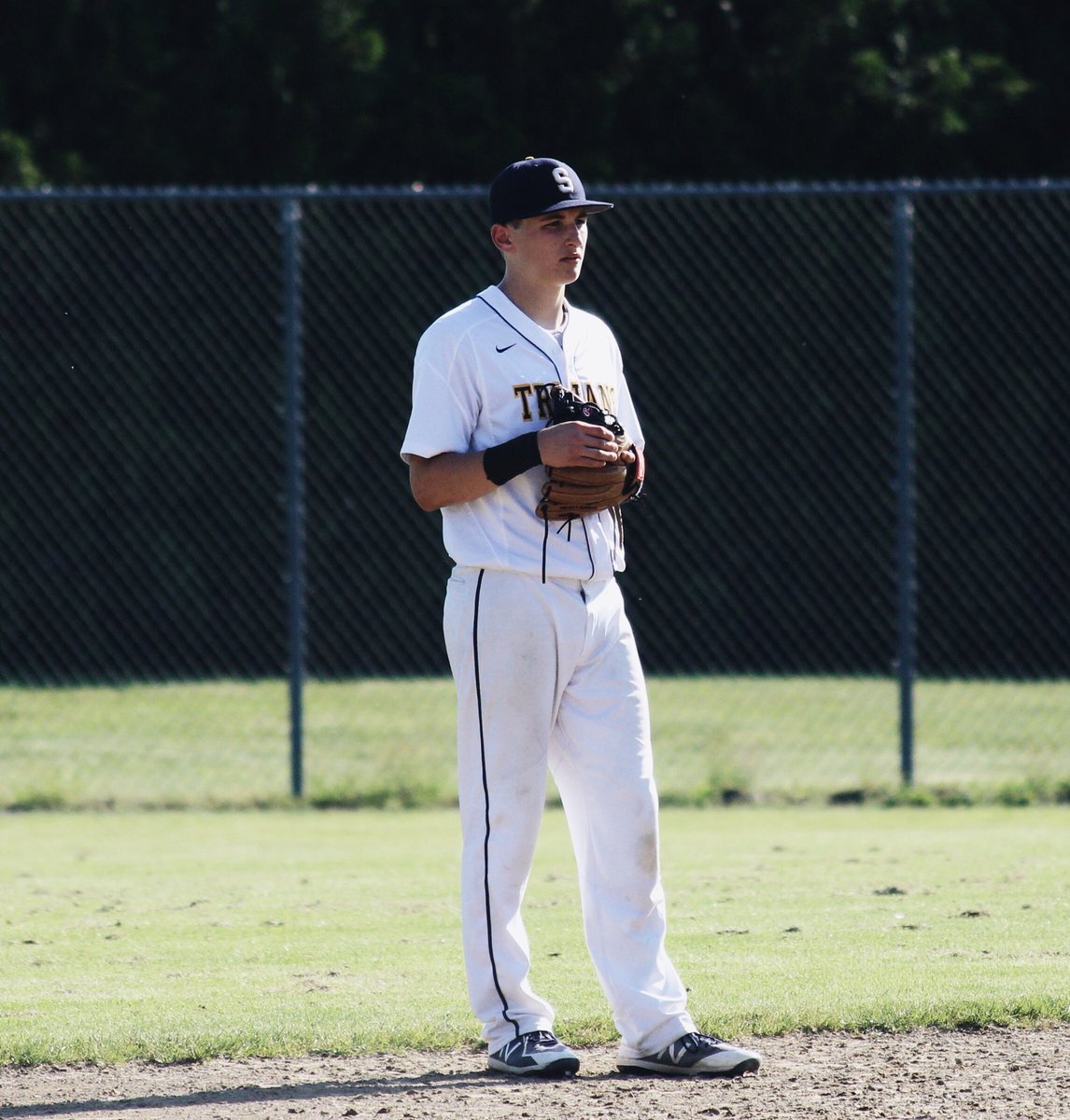 dmast_shsball's tweet photo. Wow!  Congrats to Simsbury baseball players Brandon White, who was picked by the Oakland A’s in the 35th round and Jack Montgomery who was chosen by the Seattle Mariners in the 38th round of the 2018 MLB draft.  #ctbase @SimsburyTrojans @GameTimeCT @CTHSSports @CollinsvillePrs https://t.co/NHAMegMxrq