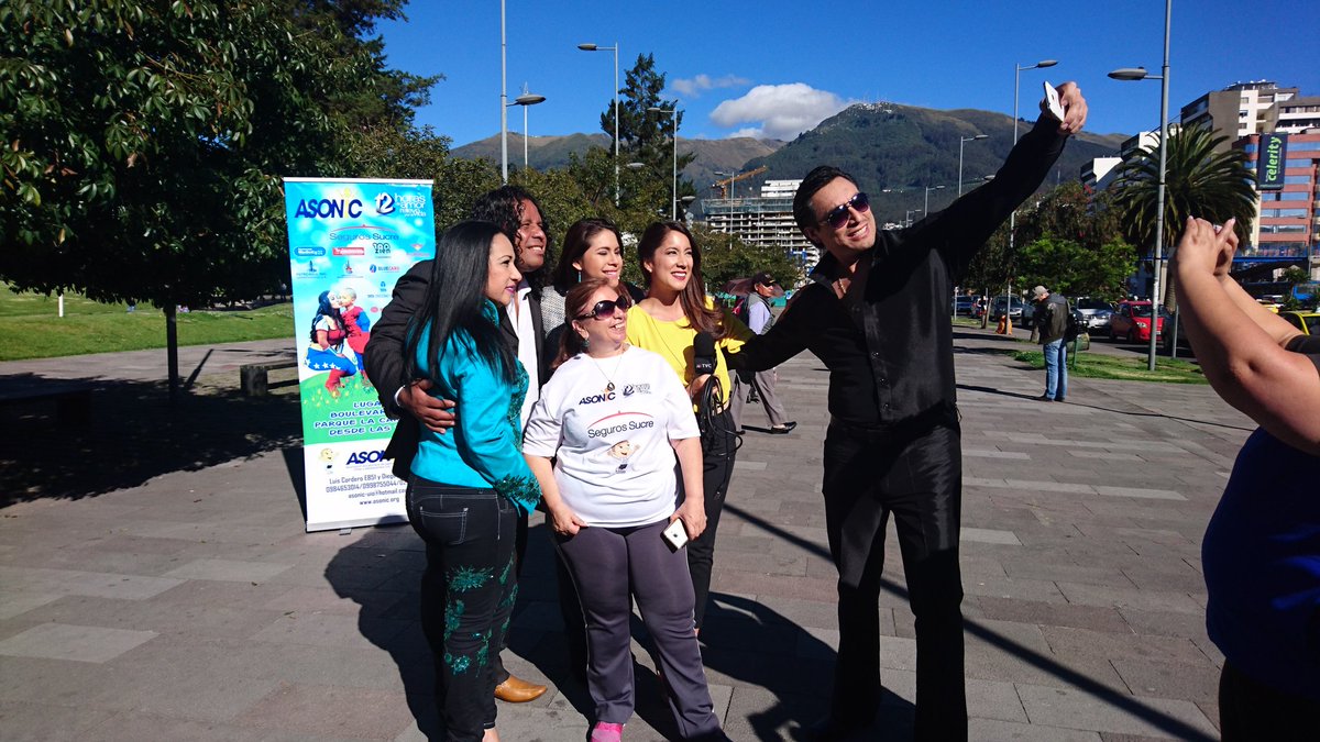 chinto_espinoza's tweet photo. #EnVivo
#CanalUno #TVC
#Asonic
Compas gracias por apoyarnos en esta carrera  #Jinsop #AnaGabriel #12horasDeAmorRelevoPorLaVida 
Los niños con cáncer cuentan con nosotros 💪.
Apoyemos a esta noble causa, los esperamos el 10 de junio.
@GustavoBarojaN.
@MarcelaCostales. https://t.co/xHYpqYxf9Q