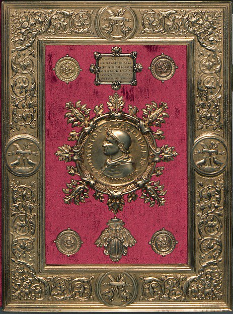 metmuseum's tweet photo. This book is nand-bound in red velvet with gilded fore-edges and decorations. There were 750 numbered copies printed and the #MetLibrary has copy number 194. https://t.co/aSoYQ5NHzk https://t.co/fpZzsj1LR8