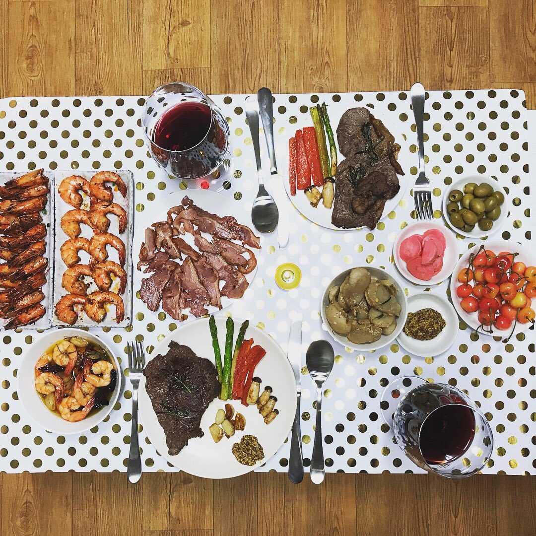 eun921231's tweet photo. 파리타임 꿀맛 개맛 https://t.co/dCnvJ7cvkl