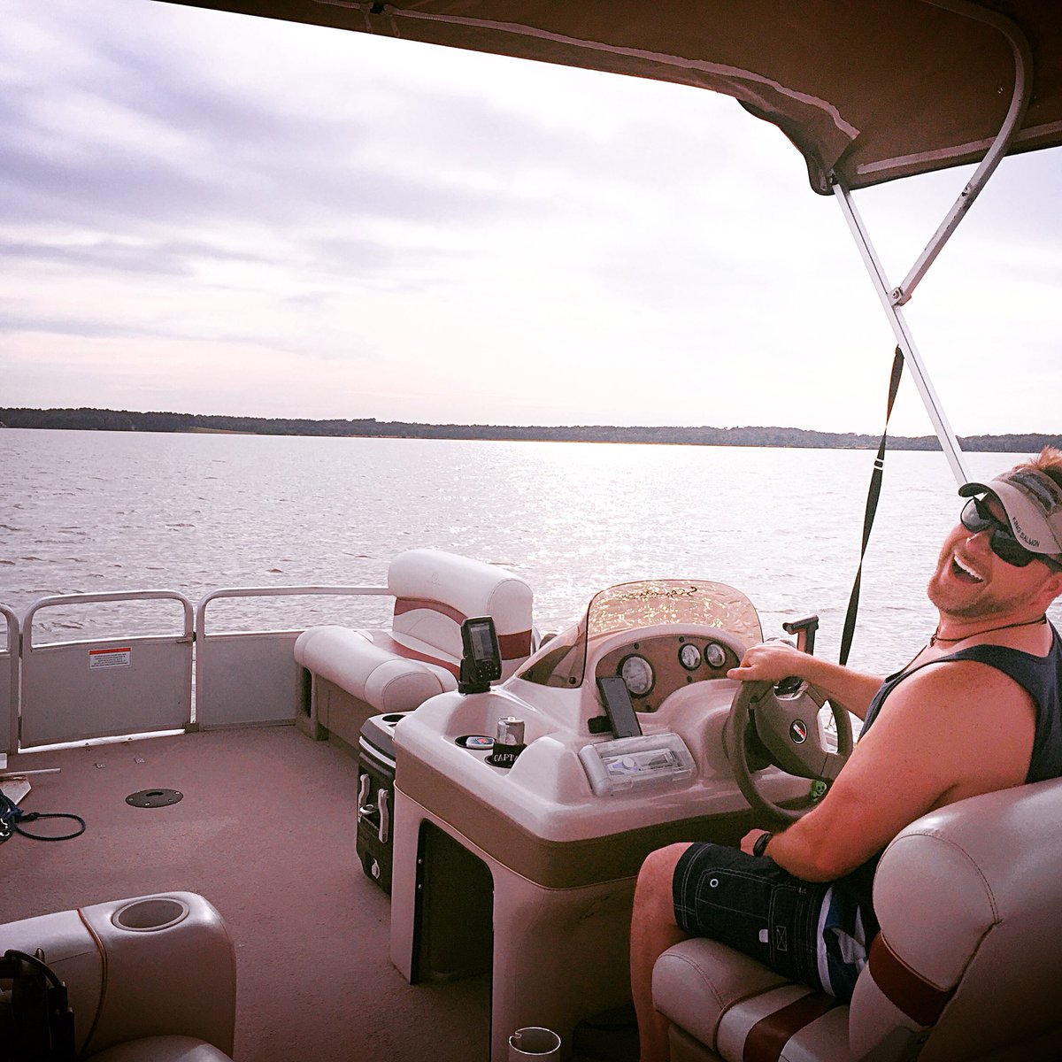 acooper1125's tweet photo. Just a day on the lake https://t.co/TEi3qWo3Wb