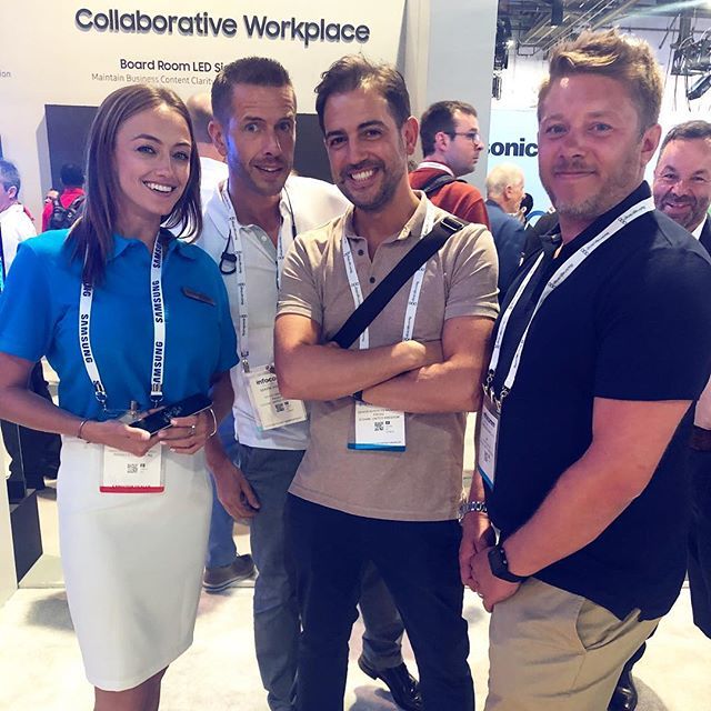 ModelsInTech's tweet photo. Oh hello @infocommshow πΊπΊπΊ #makingnewconnections #networking #leadgenerator #leadgeneration #modelsintech #infocomm #samsungbooth #eventmodels #promomodels #brandambassadors https://t.co/C0UznCGm4z