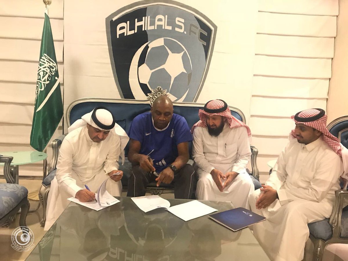 Alhilal_EN's tweet photo. #Alhilal club Board renews the contract of the basketball coach Mr. Felton Sealey https://t.co/FSYb8ZJOtd