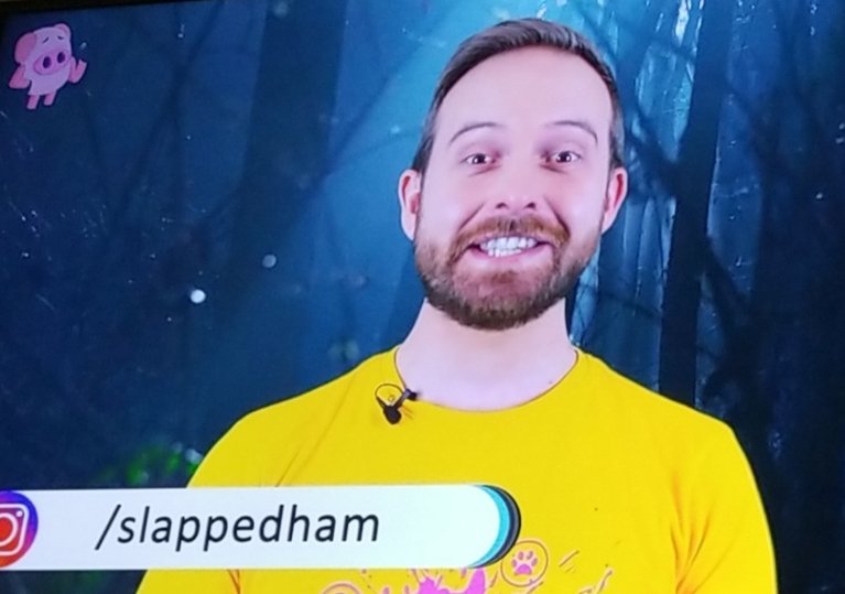 FarrahTrail's tweet photo. My face when #FreshHam comes on!
PEW!
@SlappedHam 
#HamFam 🐷💕🐷 https://t.co/fngD58BQUr