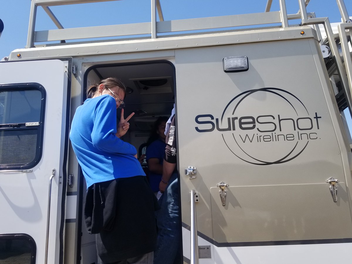 ElliottBessey's tweet photo. Great day today at the NLPS Trades Carnival. Fun...games...hands on learning. #nlsd69 #LLBOutreach #JLAOutreach #CrossroadsOutreach #CLOSOutreach #BOSOutreach https://t.co/hmdxQtTodX