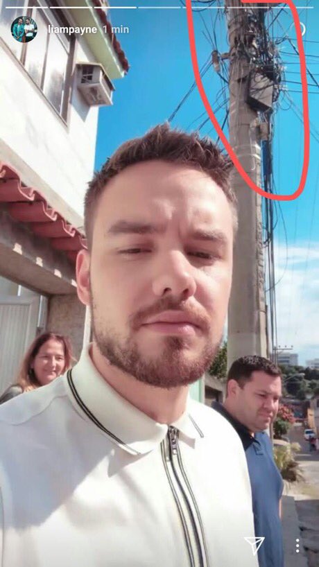 acartomantelua's tweet photo. TADINHO DO MEU LIAM NUNCA VIU UM GATO DE ENERGIA ANTES KKKKKKKKKKKKKKKKKKKKKKKKKKK EU TO RINDO MTO https://t.co/74TnK2HqS4