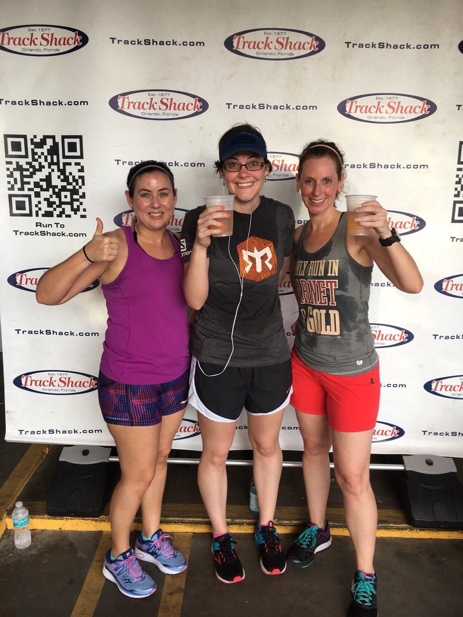 LynnsJourney's tweet photo. We ran 4 miles with #TeamTrackShack tonight for #GlobalRunningDay and it was lit! Seriously #runners, if youโre in Central Florida you must stop by @trackshack. #BestRunningStore #Run #Marathonfest #NUUNLife #FLFlyers @raw_threads @oiselle @brooksrunning @Feetures @koalaclip https://t.co/pzUwwtz1bb
