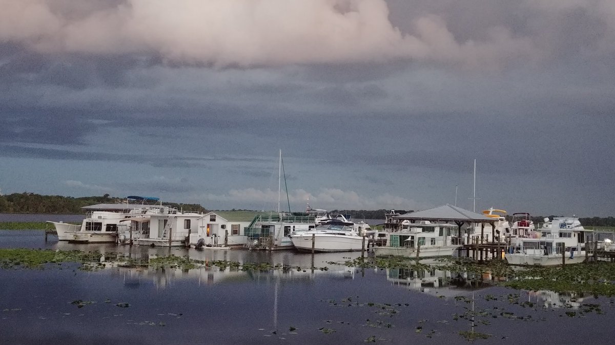 seasolshades's tweet photo. Changing sky's #Nitefall on the #River #Florida #Marina https://t.co/BKON6mS9ST