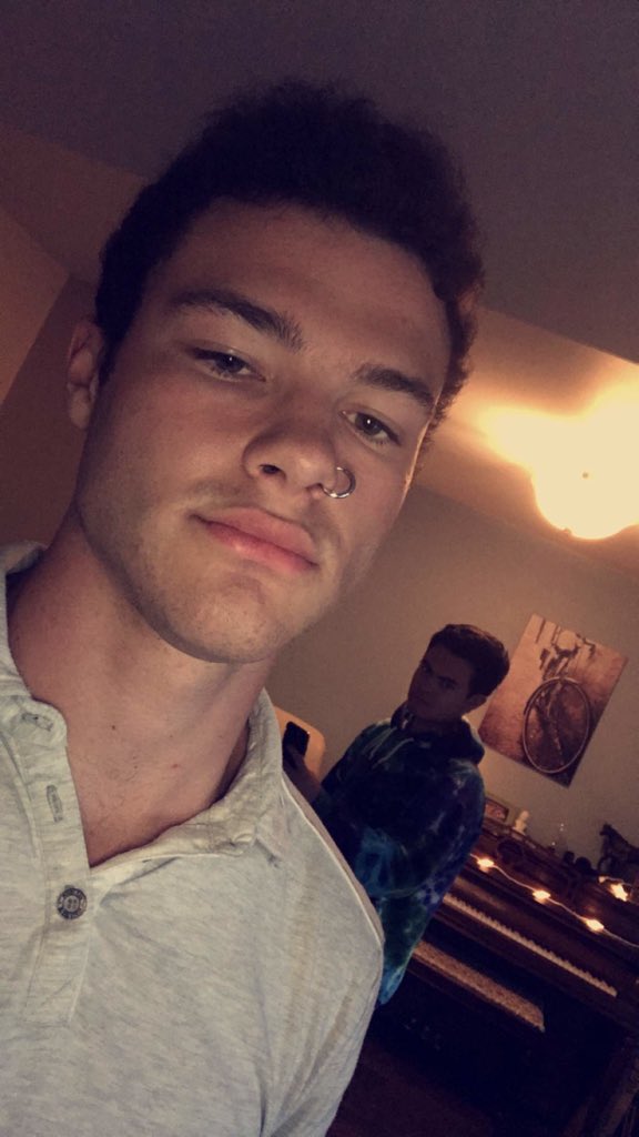 SterlingGordonF's tweet photo. I was expecting something like “oh you pierced your nose” but that works too I guess https://t.co/xNx9axdSpb