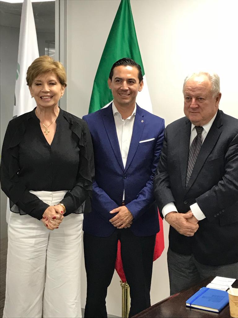 Isaac_CANIETIO's tweet photo. El día de ayer recibimos a industriales de Costa Rica con la finalidad de mostrarles proyectos que impulsamos desde Canieti Occidente y fortaleza del ecosistema tech de Jalisco #Canieti https://t.co/wAWCK5WdU2