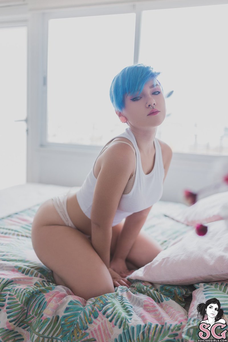 Suicide girl mimo 33 Most