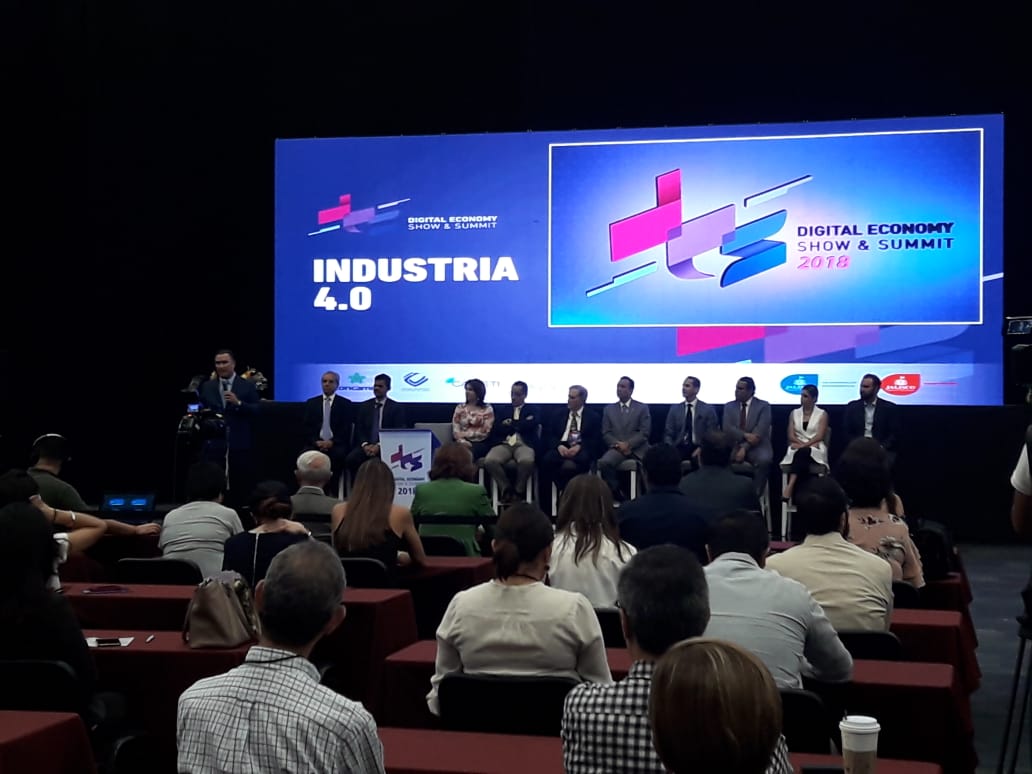 Isaac_CANIETIO's tweet photo. Hoy en la mañana participamos en representación de Mario de la Cruz, Pre Canieti Nacional en la  inauguracion DES2018 evento que reunirá a 3000 pymes, Academia con la finalidad de impulsar digitalización de pymes en Jalisco #Canieti https://t.co/PyLYugXJ06