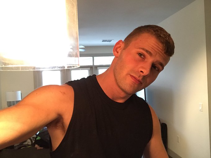 Watch Dave Slick's leaked NSFW photo on TwXstars