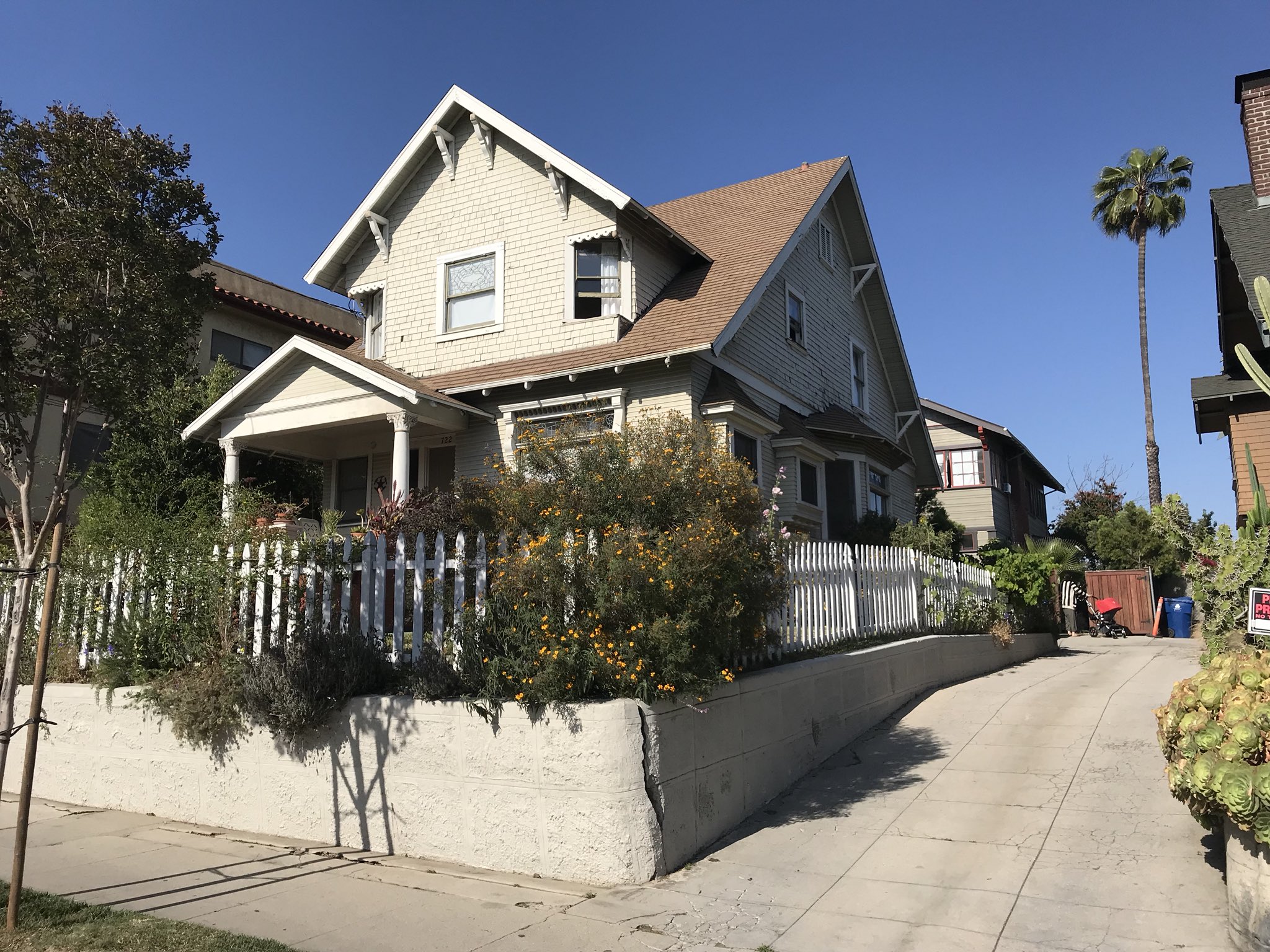 ワイルドスピード ドムの家 TORETTO HOUSE 黒く トレットハウス 