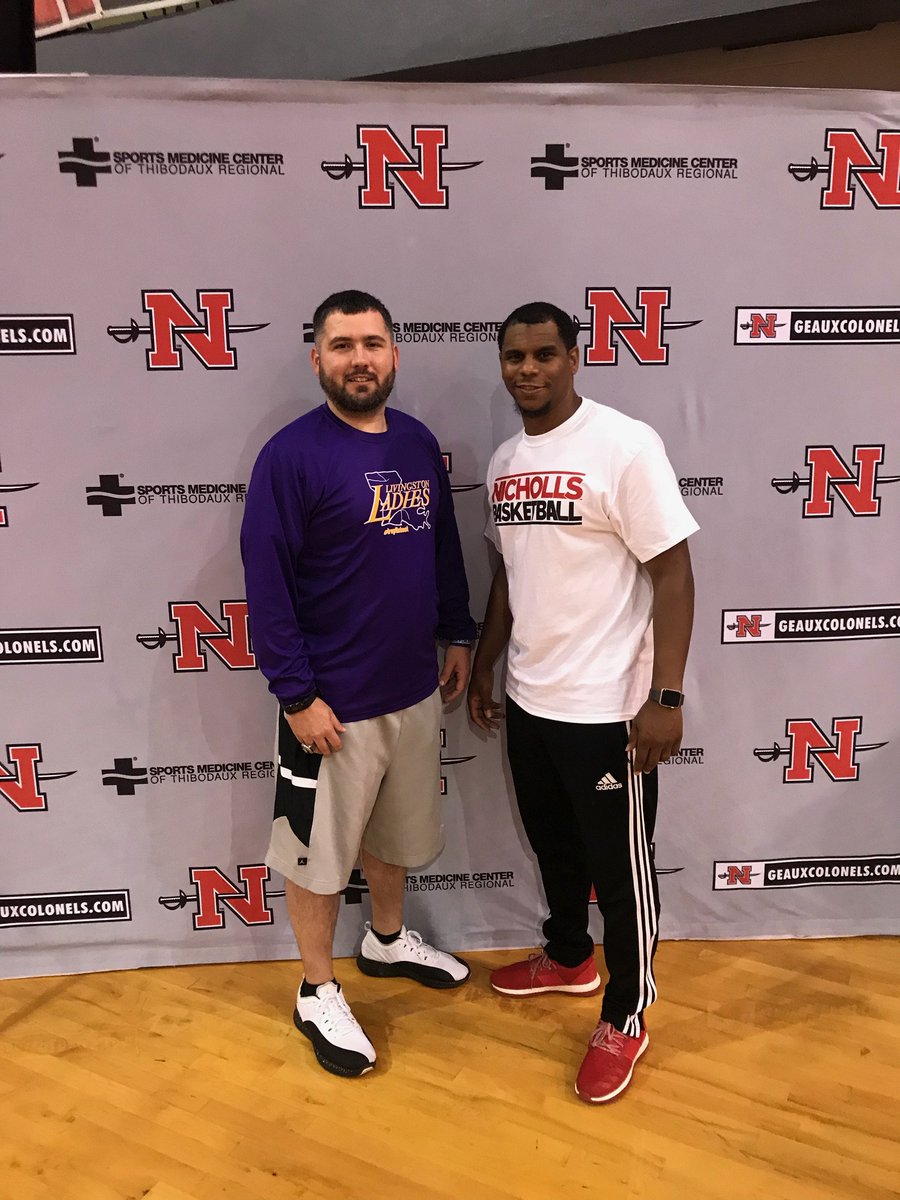 CoachB_Sibley's tweet photo. Me & @coachpayne_JP of @Nicholls_WBB You are doing a great job & I will always be supportive of you recruiting our @LivLadies_2021 players and any kid I help. Coach @dobeedobee is amazing & such an awesome coach & person! #SwordsUp #WeRepThaBoot #iRepThaBoot #LivingstonLadies https://t.co/aa7sFPGLJW