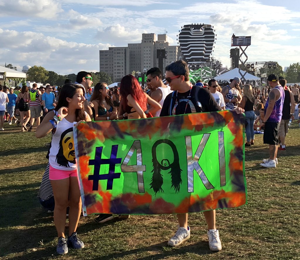 GymCandy's tweet photo. Don't know if I should make a #5OKI or #PRETENDER flag for @steveaoki in Brooklyn!!! Loved making the #4OKI one for EZOO! πΈπ¨ https://t.co/Trx4RMMcPp