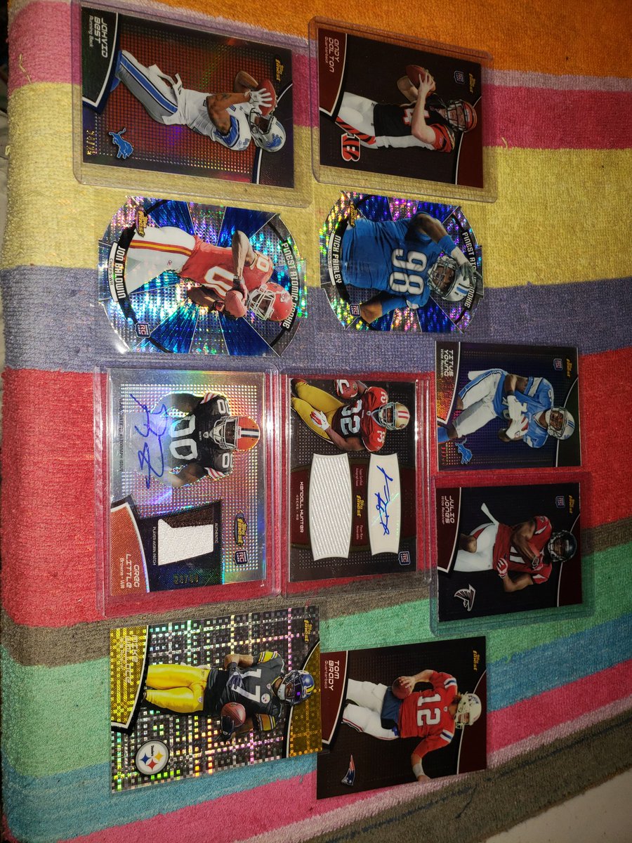 footballcrdonly's tweet photo. Sweet Finest break at #SmokeBreaks tonight! Congrats @Nsalmon13 on the Little /50 RPA and @JTBCARDS on the Hunter RPA! Fantastic looking cards! @CrattyPatty25 https://t.co/n69voeZrBO