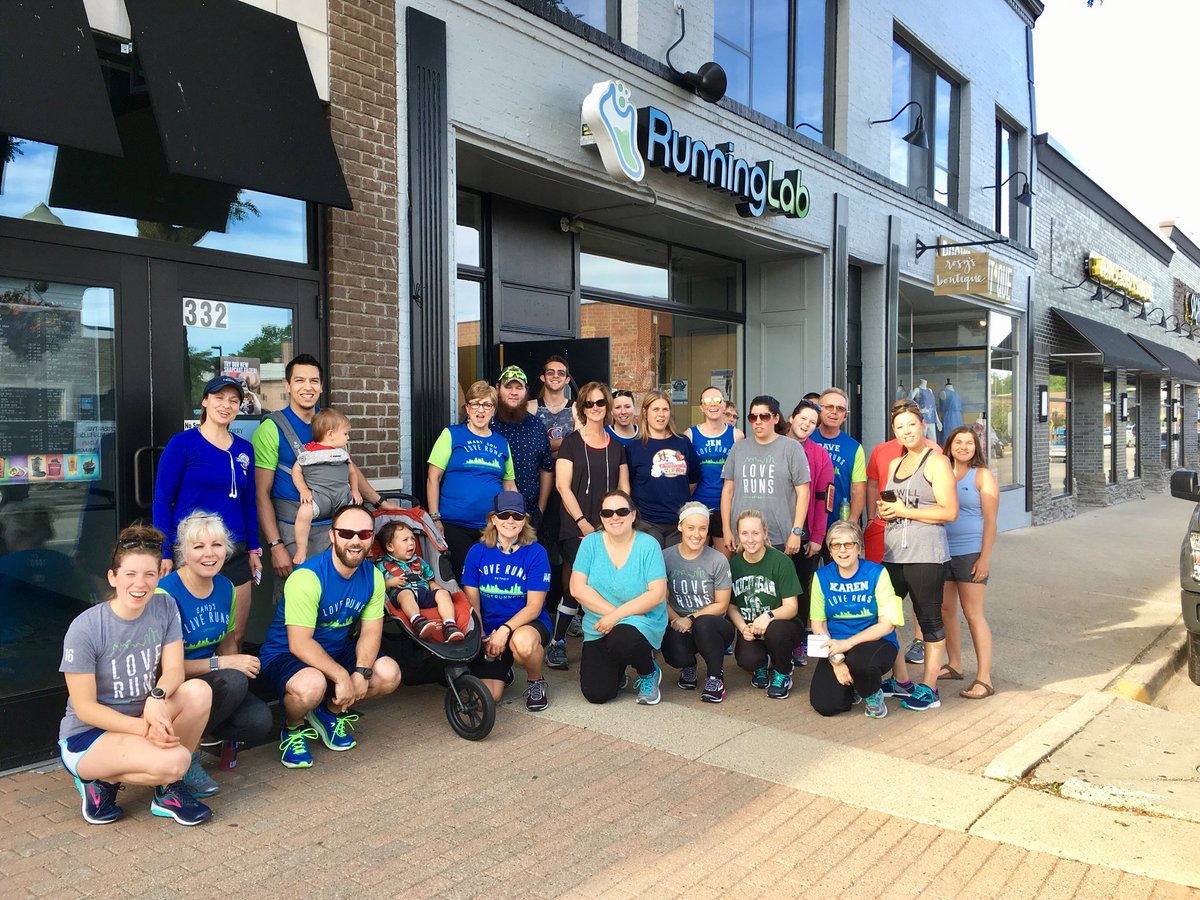 RunningLab's tweet image. We’re honored to have had the @LoveRunsDetroit team out for a group run tonight!