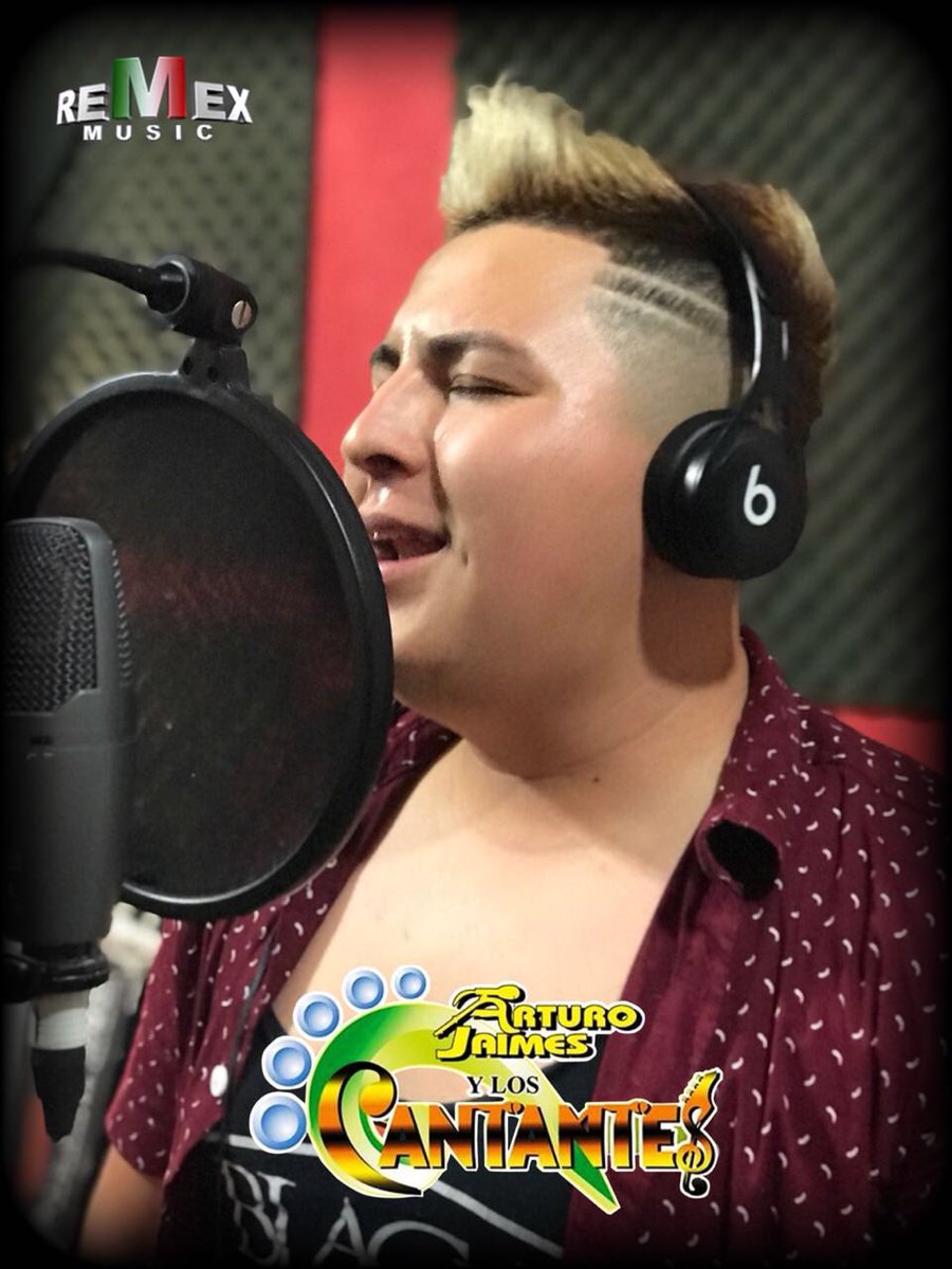 🎧Preparando nuevas sorpresas <a href="/LOSCANTANTES1/">AJ Y LOS CANTANTES</a> desde el estudio 🎙😱 #Proximamente #PuroRemex 🎶