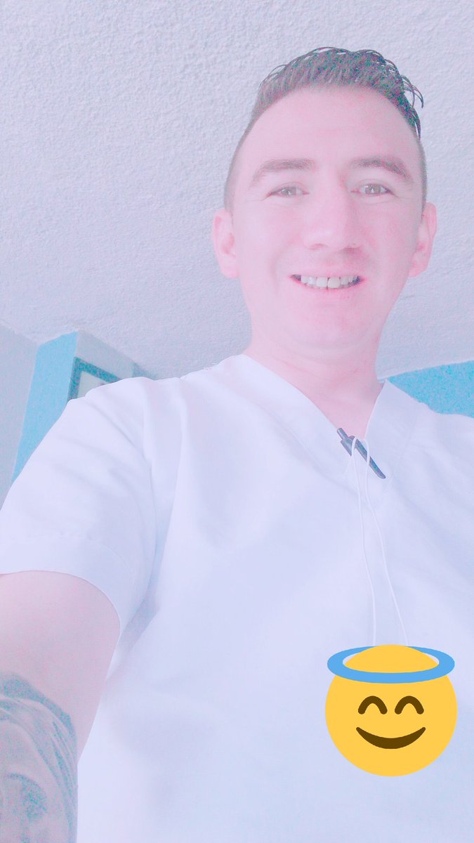 monithofer's tweet image. Trabajando🏥🏥🚑