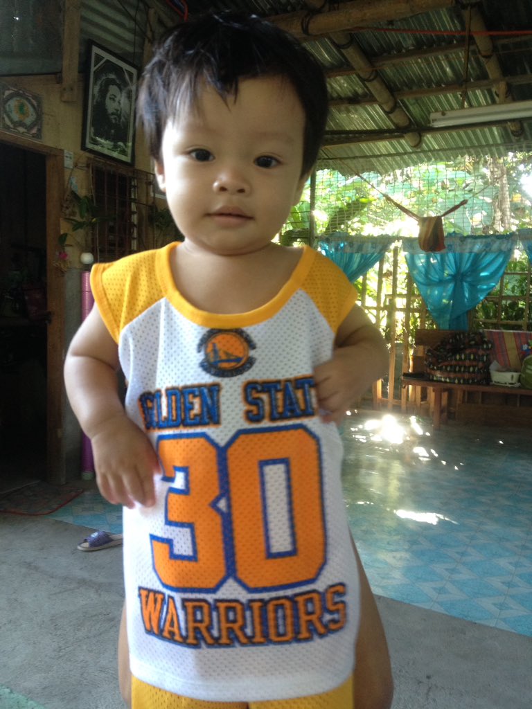 LenizoElla's tweet photo. ,cheering for my team GSW BABY 
#nbaonabscbn https://t.co/ZH4zoO446d