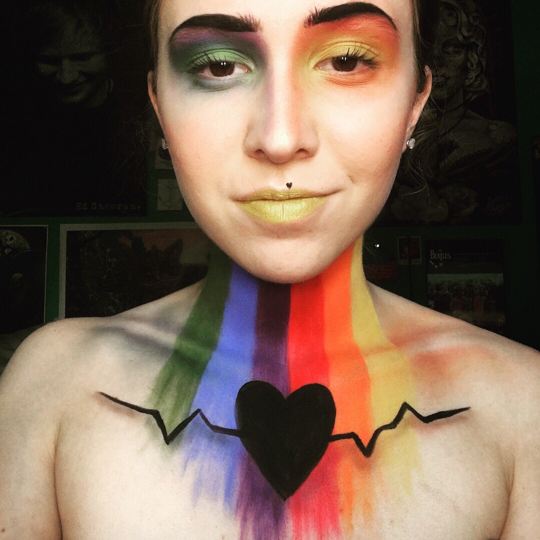 lydrob228's tweet photo. Happy Pride Month! 🌈 @MadeULookbyLex @patrickstarrr @MannyMua733 @GlamandGore https://t.co/Yr1iLM6FP0