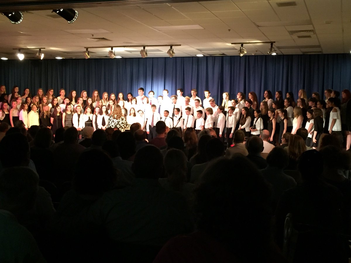 Amazing performance tonight from the RMS ensembles! Come see the Gainfield 5th grade chorus perform on Thursday 6/7 at 7:00pm 🎶