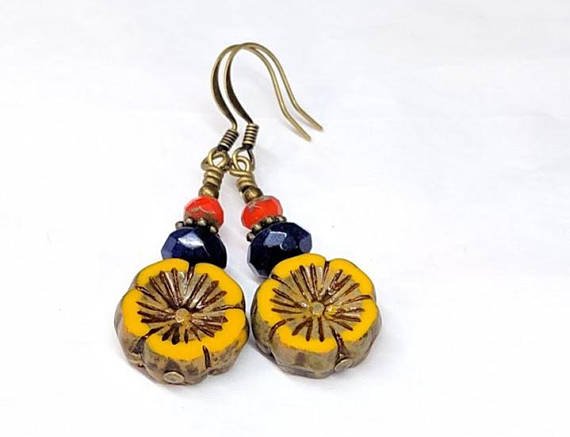 CharmedbyBonnie's tweet photo. Yellow Flower Glass Bead Earrings, Bright Colorful Czech Glass Earrings, Pansy Flower Earrings, Antiqued Brass, Boho Chic Earrings Jewelry https://t.co/UrwbXTZhNX via @Etsy #integritymaday #integrityteam #integrity @GFXCoach @Agile_RTs @Retweet_Lobby #etsyspecialT #specialt https://t.co/TY1qaWeKKE