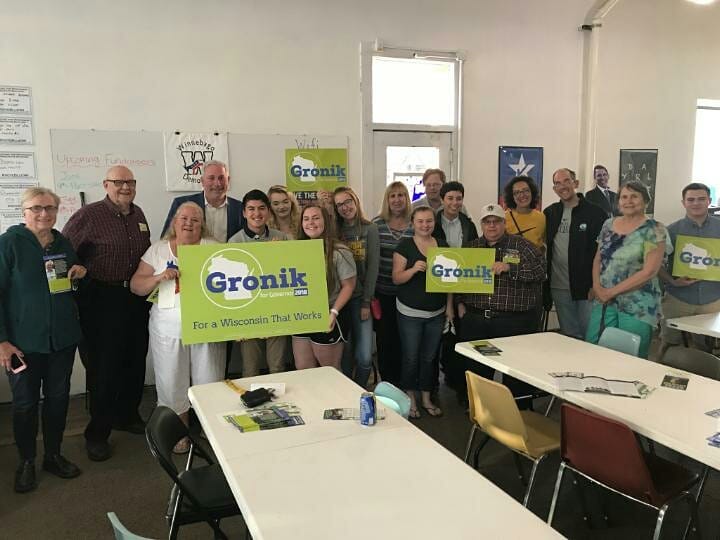andygronik's tweet photo. I spoke to an enthusiastic room of people with the @WinnebagoDemsWI in Oshkosh today. I had a great time meeting everyone and having the opportunity to share my vision for how we can create a #WisconsinThatWorks for everyone. https://t.co/3M7dY5CsjC