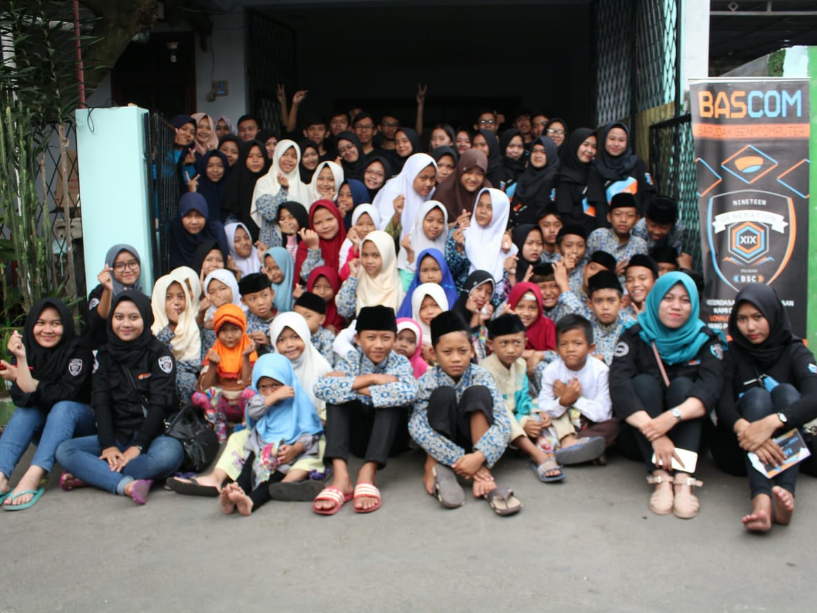 bascombandung's tweet photo. Alhamdulillah Acara Baksos &amp; Pelatihan Panti Asuhan kmrn brjalan lancar &amp; sukses. Ini bbrp dokumentasi saat Baksos &amp; Pelatihan Panti Asuhan di Panti Asuhan Daarul Adzkar
#bascombandung #baksos #pelatihanpantiasuhan #bascomx10 #bascomwani #barudaksenicomputer #lpkiajaya #lpkiahitz https://t.co/WARuSb30A5