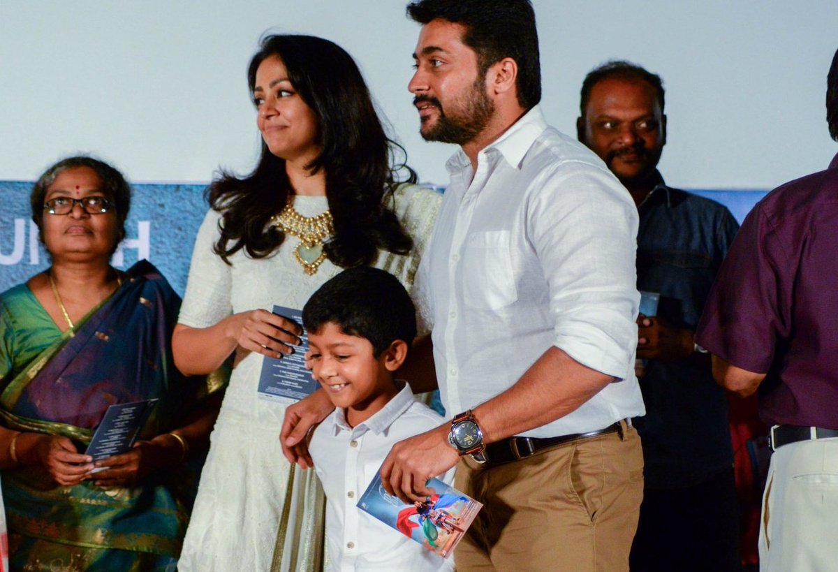Jinu_suriya's tweet photo. Happy Birthday to our #KuttySingam #DevSuriya 🎂🎂 
♥️😊  😎 😘🎊🎉
Stay blessed Dear 😊 😊 #PrinceDev
#HBDDevSuriya #HappyBirthdayDev
@Suriya_offl @rajsekarpandian @2D_ENTPVTLTD https://t.co/fht65Rkxbp