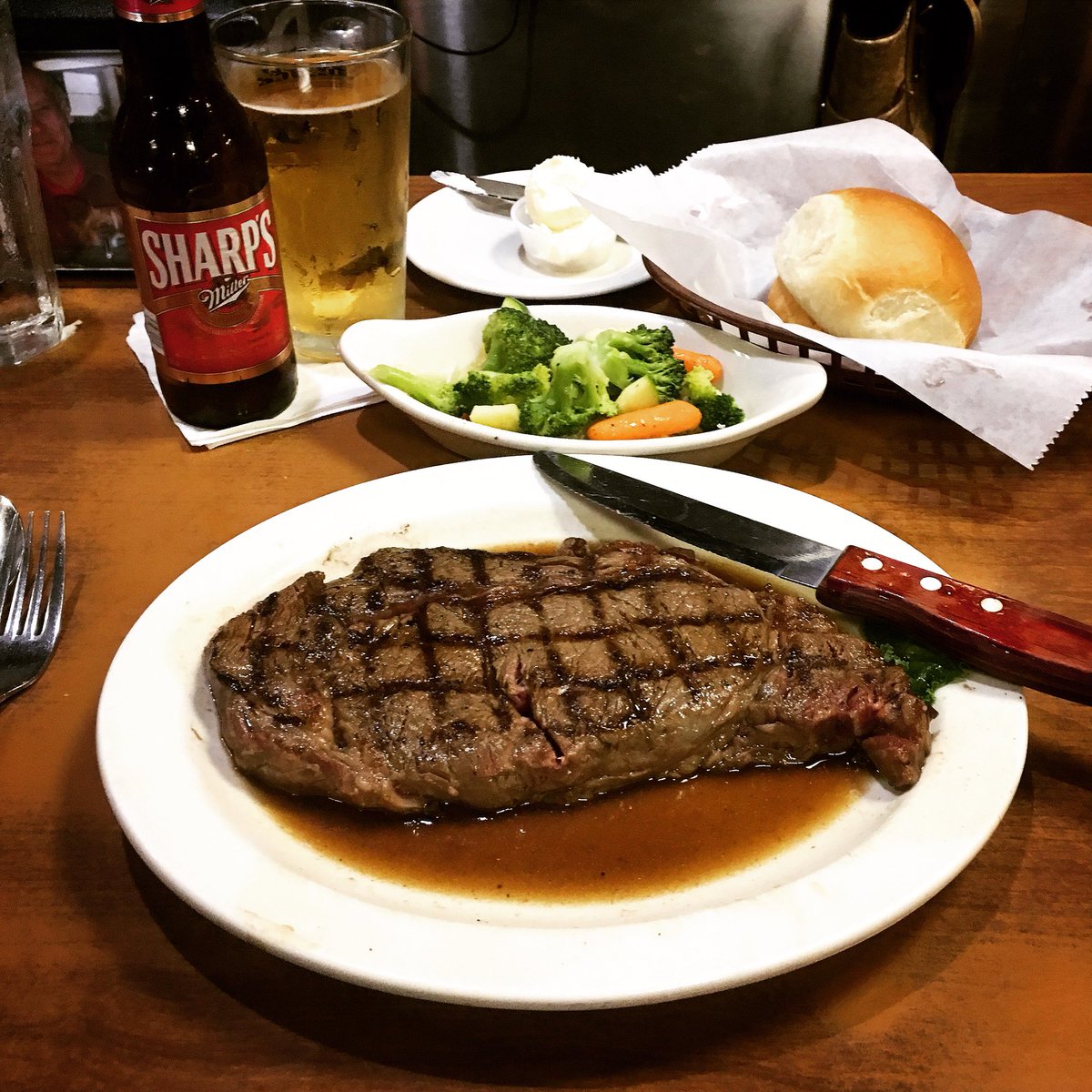 TheDryDrinker's tweet photo. Where else would I go when flight was cancelled &amp; stuck in #okc overnight... @cattlemens_steakhouse of course! Awesome 16oz #ribeye 🥩special tonight, paired w/ ice cold ❄️🍺🚫 #nonalcoholic #nearbeer THANK YOU for the option!
~ https://t.co/Q56sTB9LJN