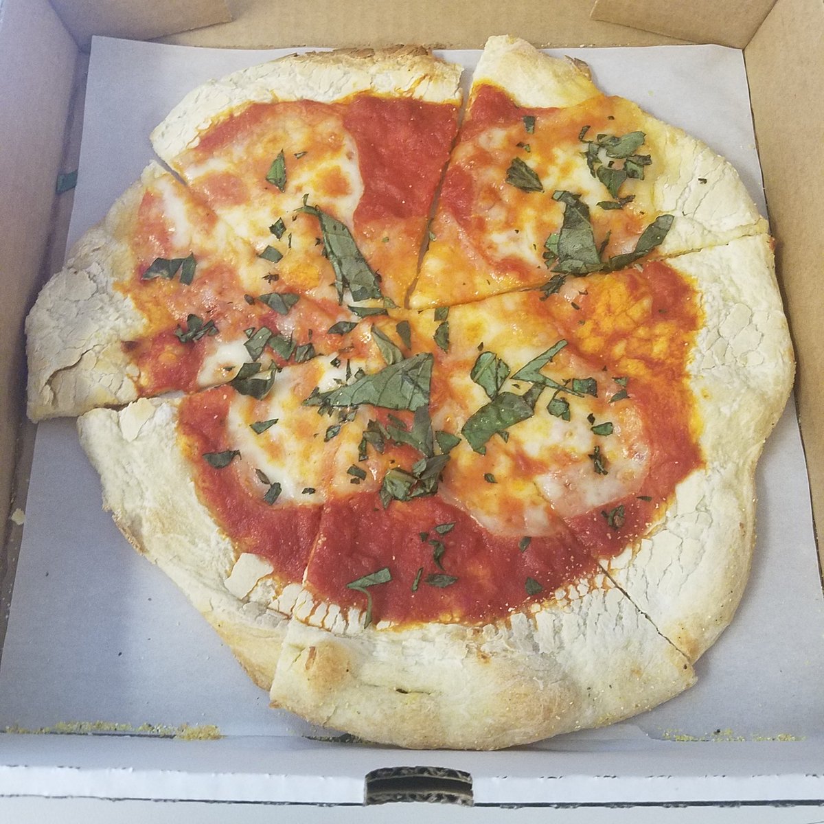 KBSaaS's tweet photo. @PatxisPizza #patxispizza what your pizza really looks like https://t.co/tPn4Ywhkf9