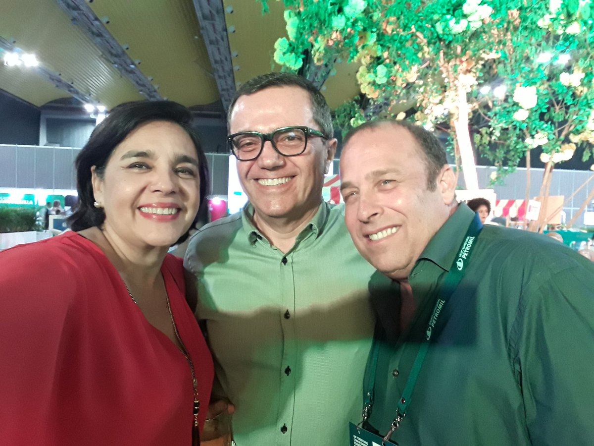 MariaElMejia's tweet photo. Acompañamos a #probarranquilla en el evento. Muy interesante. https://t.co/hn3rlnrwqK