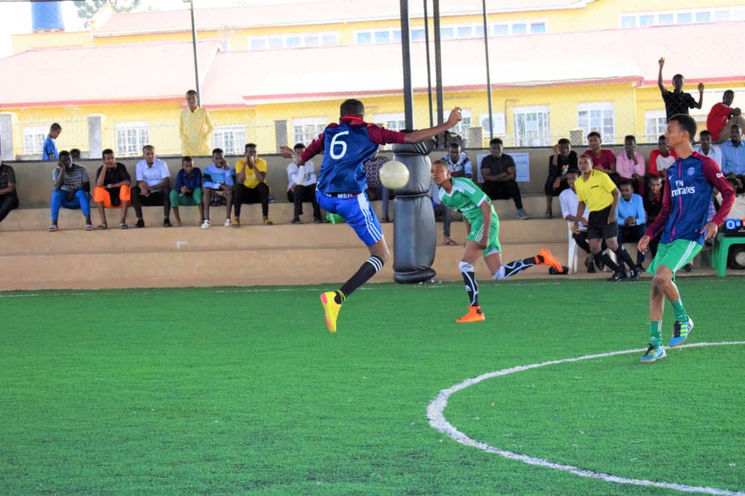 The under 18 🔞 group stage games ended, now we await to see the who will qualify to the semi finals as 8 teams will be playing in quarters.
All the action here at IFCU <a href="/kawowosports/">Kawowo Sports</a> @FAU_Uganda @Ramhadji <a href="/JjunjuHamzah/">Jjunju Hamzah</a> @ymcducaale #FOOTBALL_OFF_THE_STREETS
#I_Live_For_Futsal