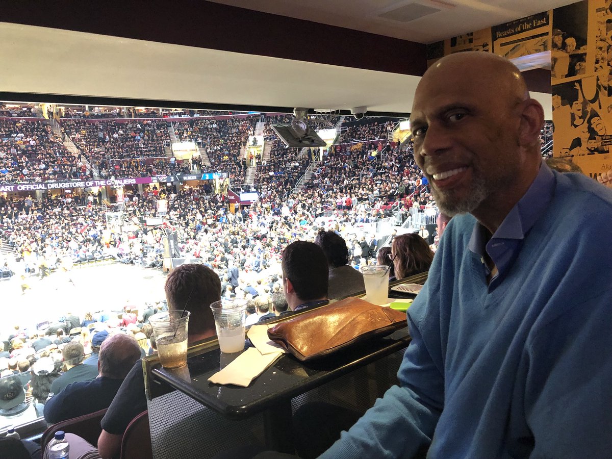 cavsdan's tweet photo. Kareem looks great. What an honor to host this outstanding human being at The Q. It’s almost surreal. https://t.co/8aWv36dHyZ