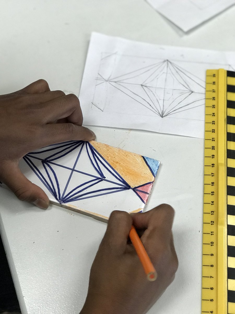 HinderYYC's tweet photo. Where does symmetry live in our Tunisian tiles? @GWMsPhillips @GWSmhaddock #cbemath #mathchat https://t.co/BkTvXizmeW
