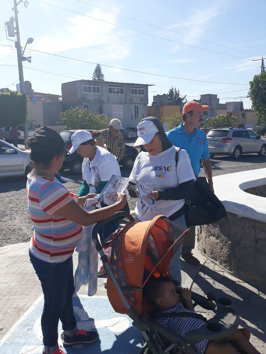 jade412la's tweet photo. Equipo #EsauMagallanes presentes en Col.. Sagrado corazón
#ApoyandoCJ #UnidosSJR #SanJuandelRio #Hablandodefrente https://t.co/wXeLxqYUMv
