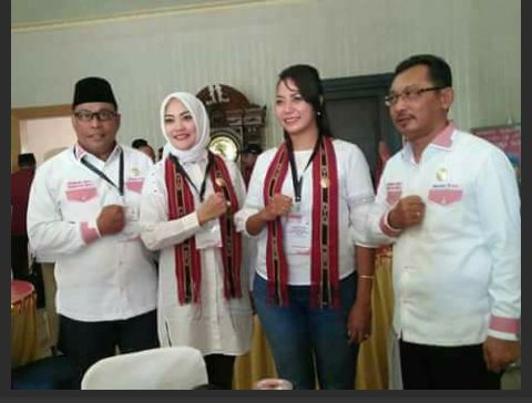 DahriaU's tweet photo. #20HariMenujuPerubahanMaluku
#CoblosNomor2 #MasBroVoorMaluku 

@AlbertBatlayeri
@andreasfebri09
@jmanuputty https://t.co/JFW2CvdZrJ