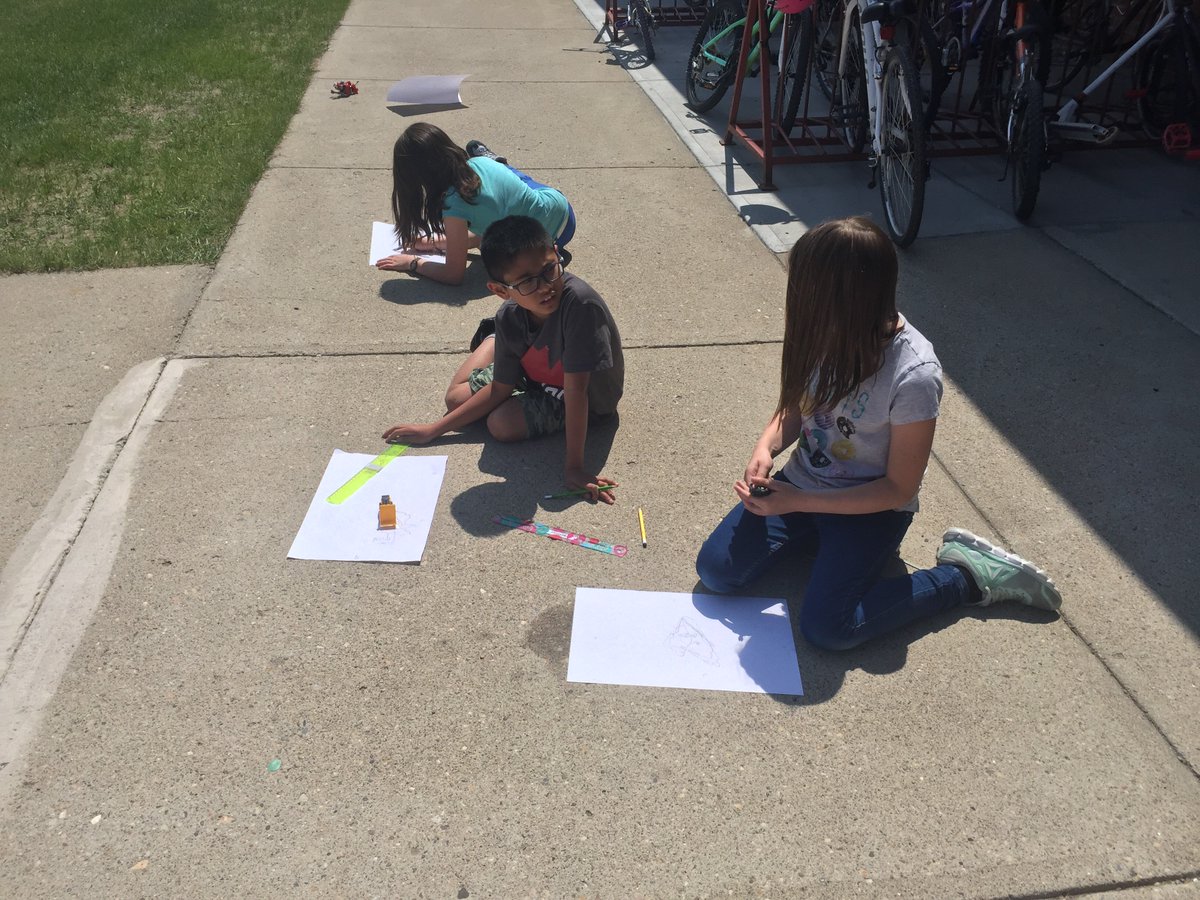 mrsjbecker's tweet photo. Shadow art! Today we tracked &amp; measured our figures, next we outline &amp; color our designs #sci4 https://t.co/BBgs6IYT9D