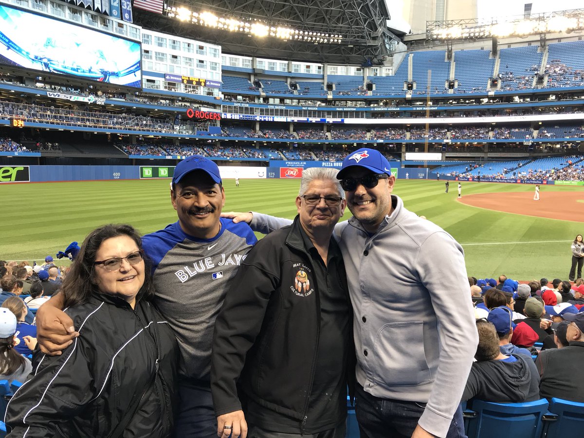 NickBertrand9's tweet photo. Good times with my IEO buds. Little bit of #MohawkMojo on the right side. πππ @TroyMaracle @JericaFraser #hen? https://t.co/jvBv62oNhW