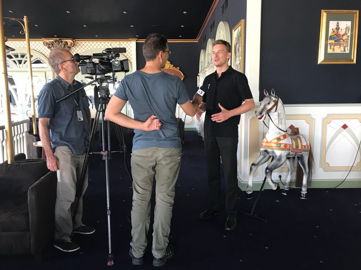 Traumatica_off's tweet photo. Sebastian speaking to the French Press about the Traumatica Casting Auditions. #ZombieKing #traumatica #casting #auditions #actors #French #frenchpress #Germany #RustGermany #horrorevent #horror #event #halloween #haunt #haunts https://t.co/vzi9Xd0ZiV