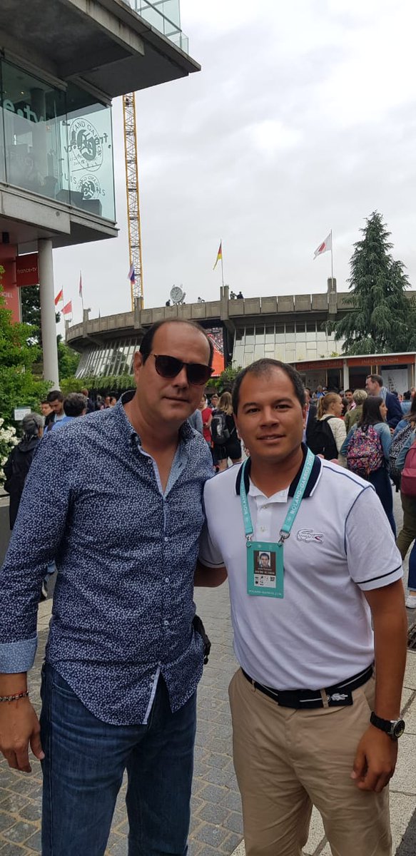 GerardoCenten16's tweet photo. Con @jpinoargote digno representante ecuatoriano dentro del arbitraje mundial de tenis, participando como juez en el Torneo Gran Slam Roland Garros @FETenis @kennycastrog https://t.co/PEKWheEd2o